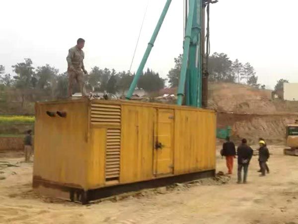 华池如何判断水冷式机油散热器密封件是否需要更换？
